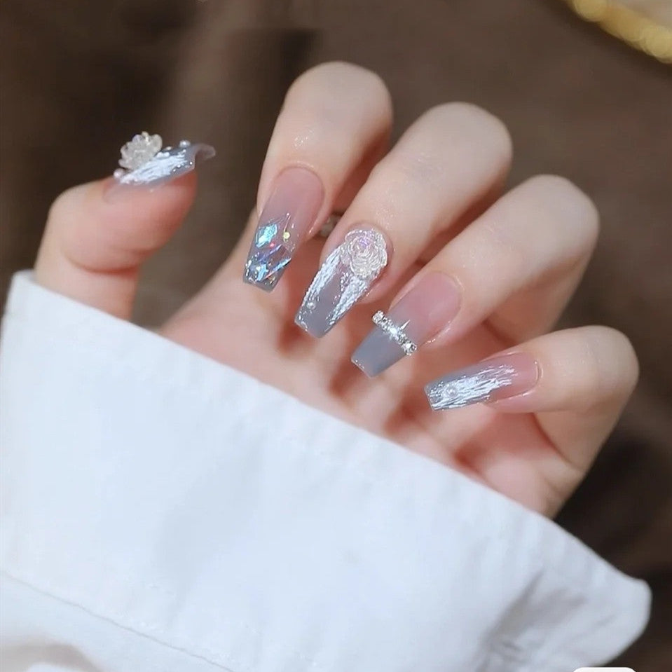 Nails with 3D flowers and glitter Stornfield