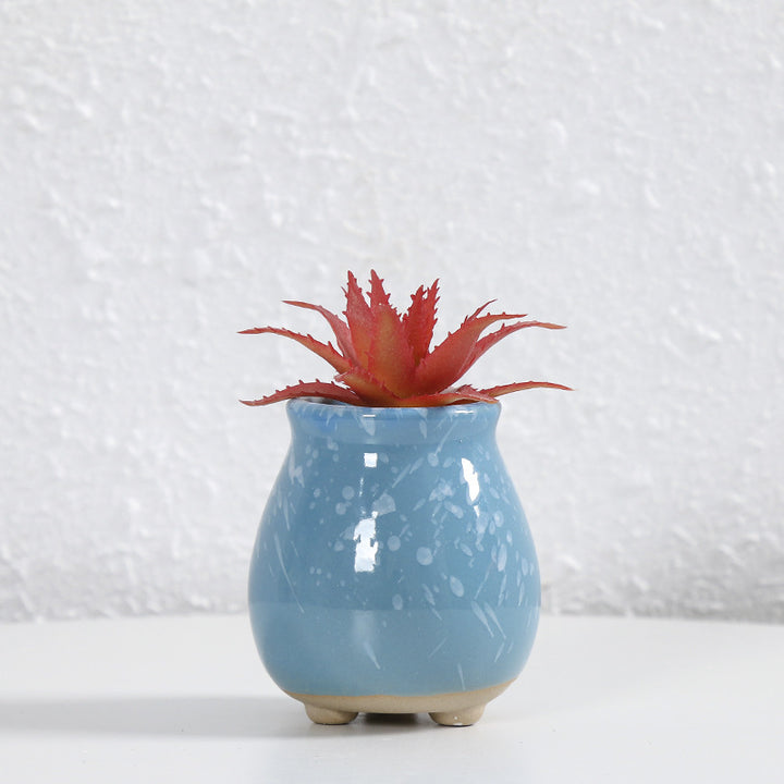 Contemporary Curved Ceramic Vase Stornfeild