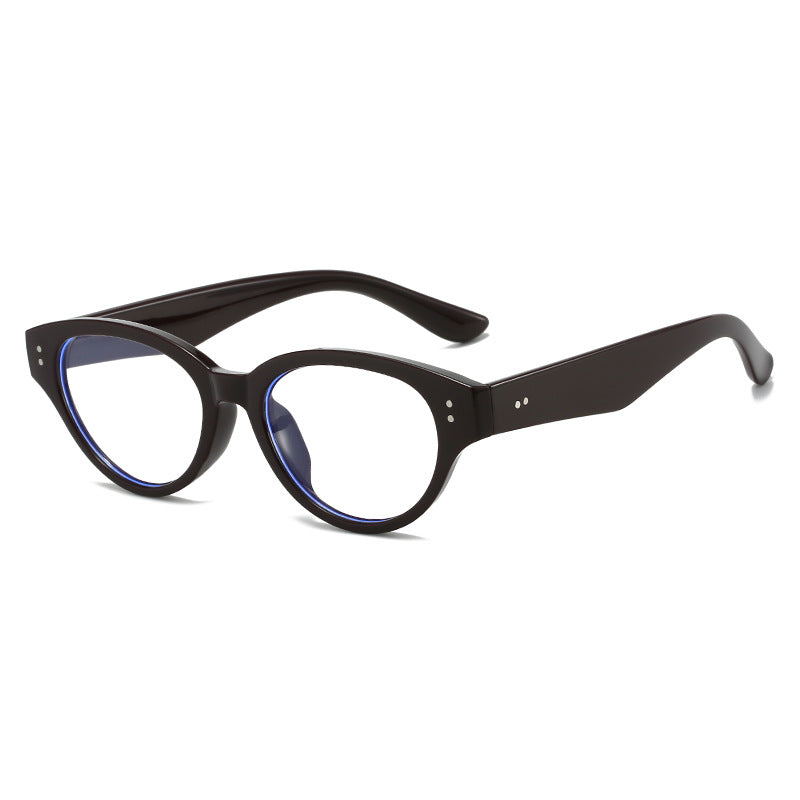 Women Cat-Eye Sunglasses with retro-inspired frame structure Stornfield