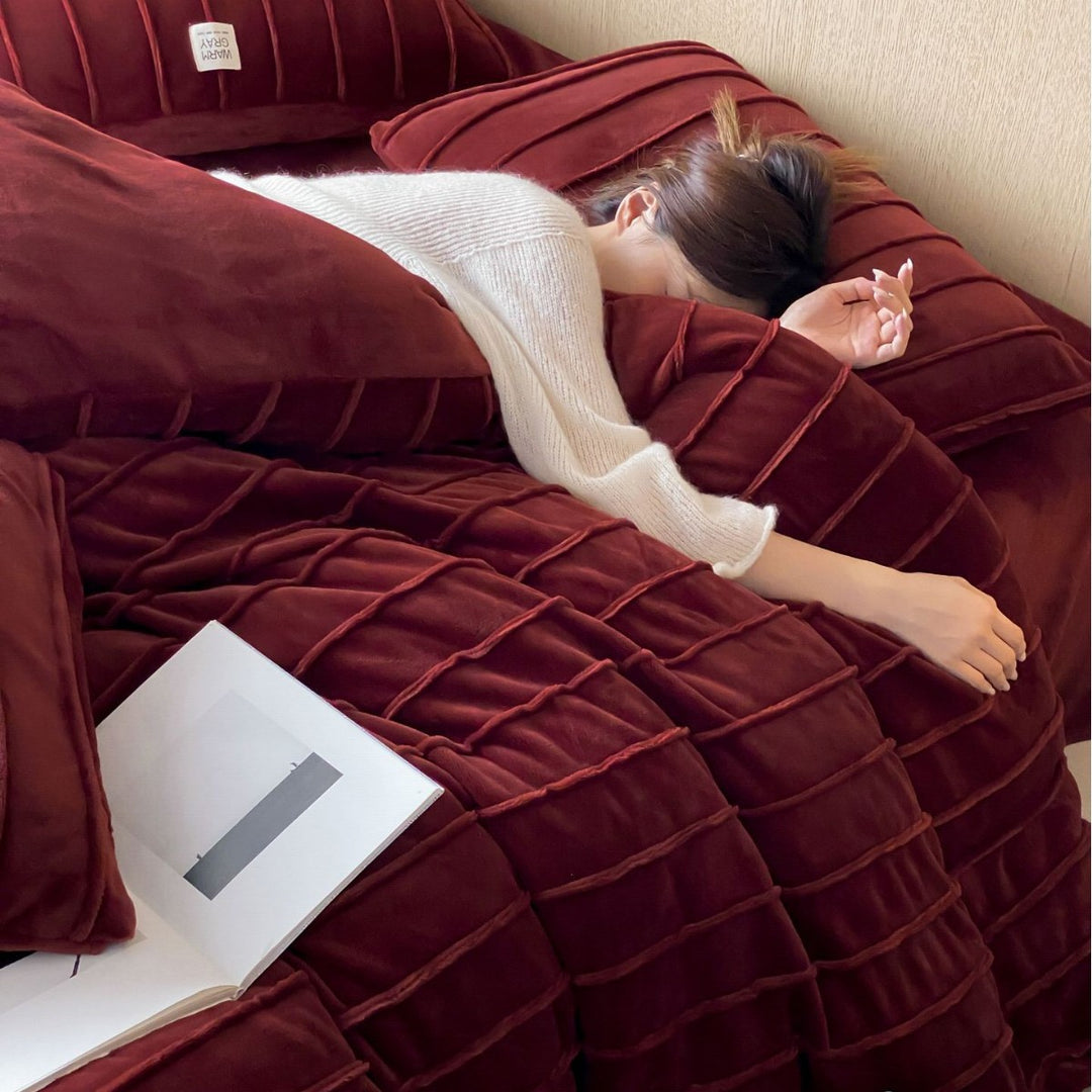 Bedding set with vertical textured piping and soft velvet look