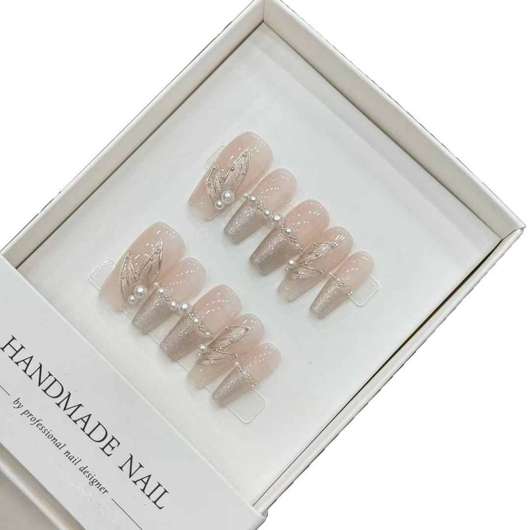 Handmade Press-On Nail Art Set with Pearl and Metallic Accents
