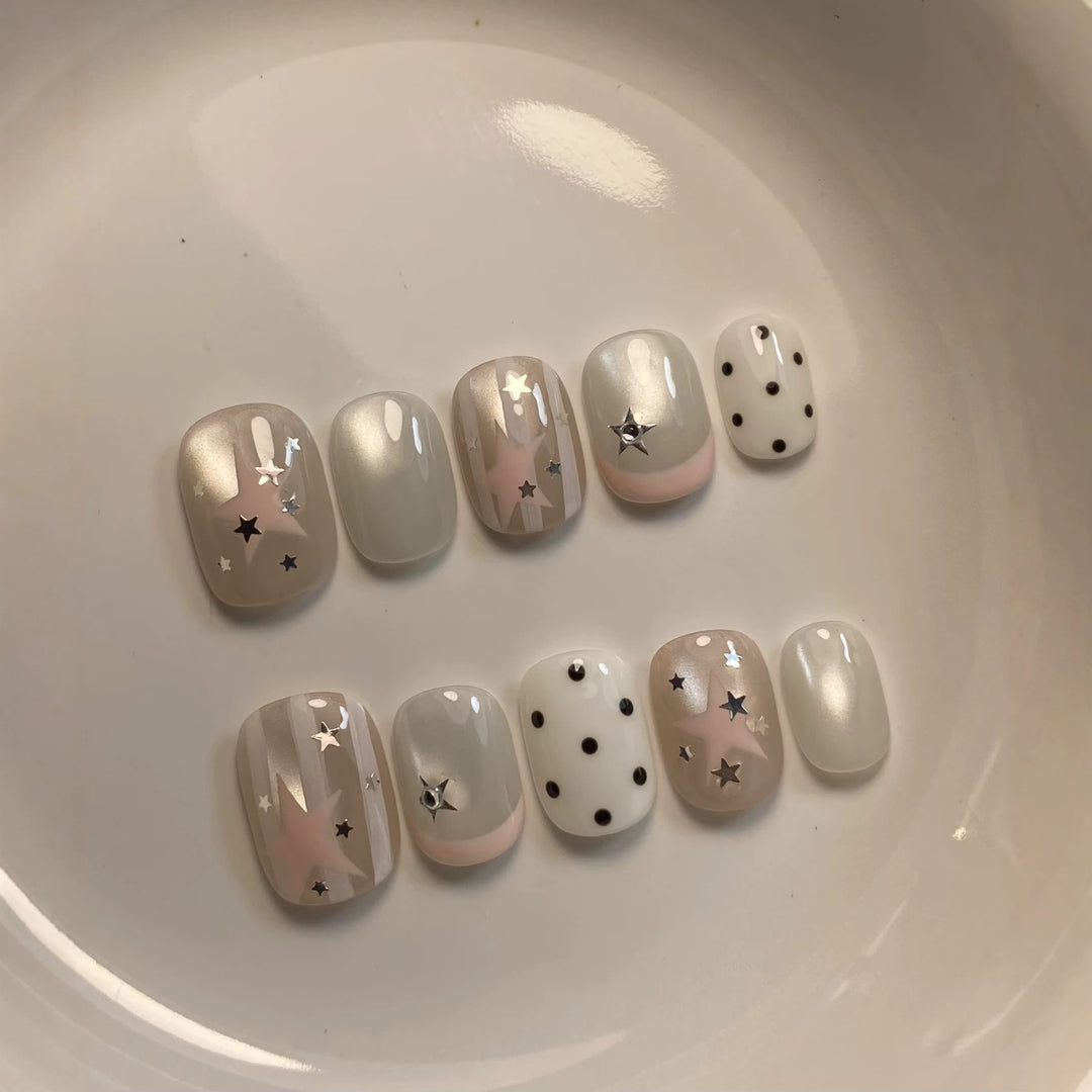 Decorative Star-Themed Press-On Nail Set