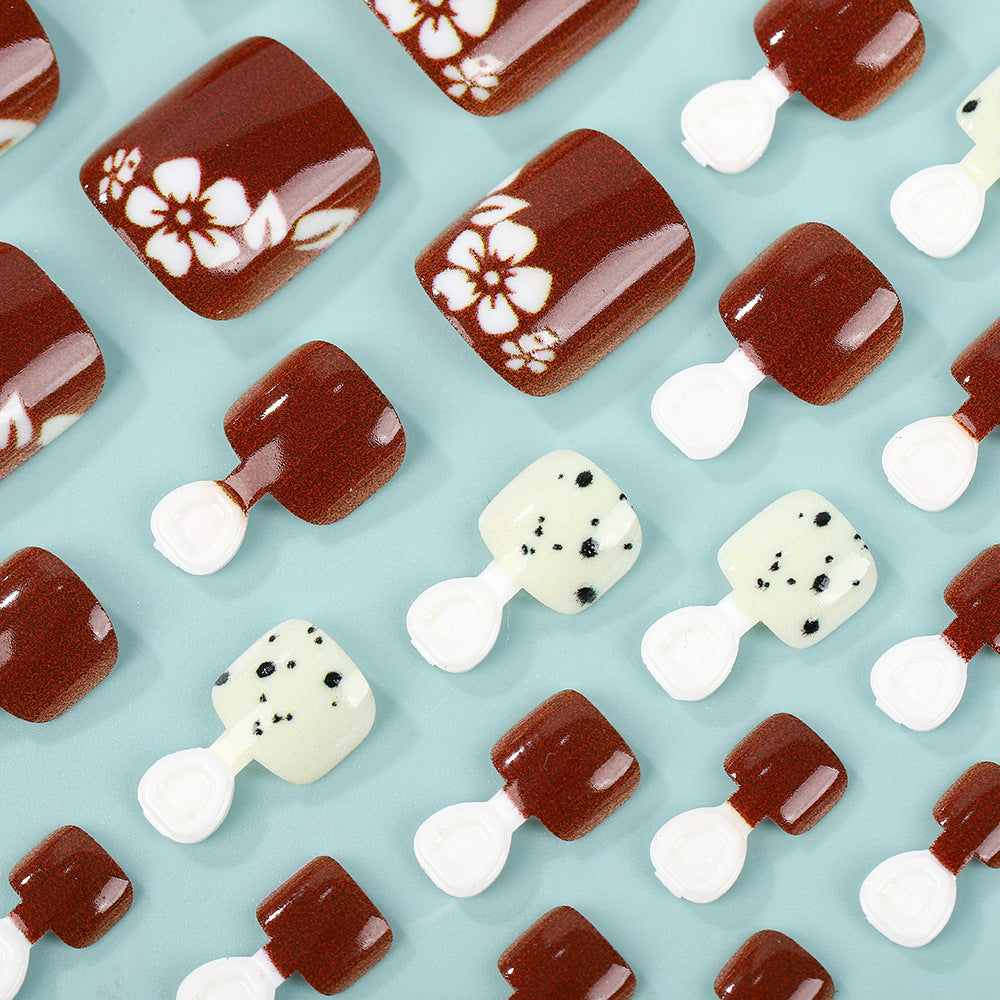 Artificial nails in elegant natural design Stornfield