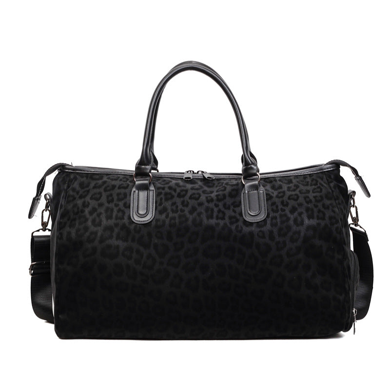 Elegant Travel Bag with Innovative Leopard Print Stornfield