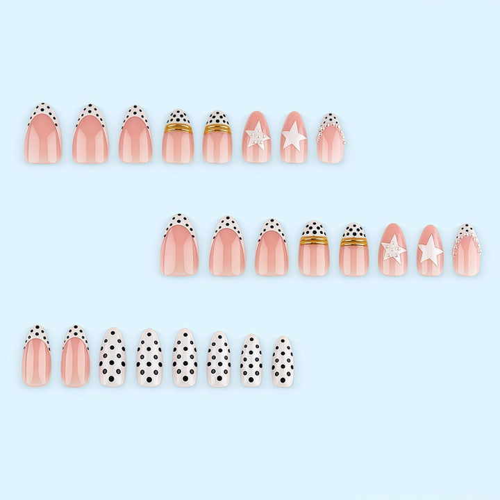 Custom-designed artificial nails with 3D applications Stornfield