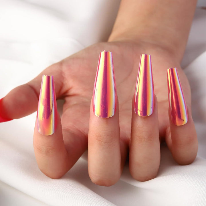 Artificial nails with holographic shine Stornfield