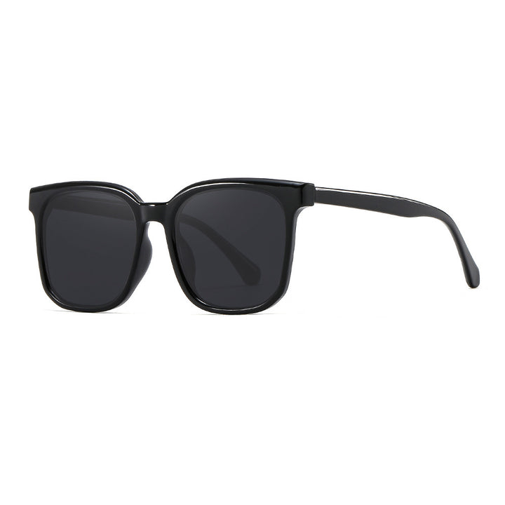 Women's sunglasses with a modern, square frame and UV protection Stornfield