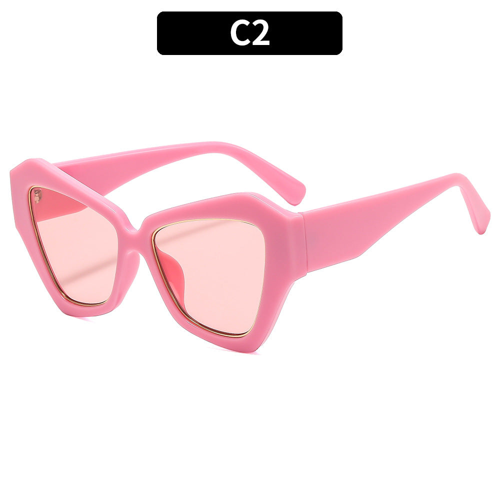 Fashionable Triangular Frame Sunglasses