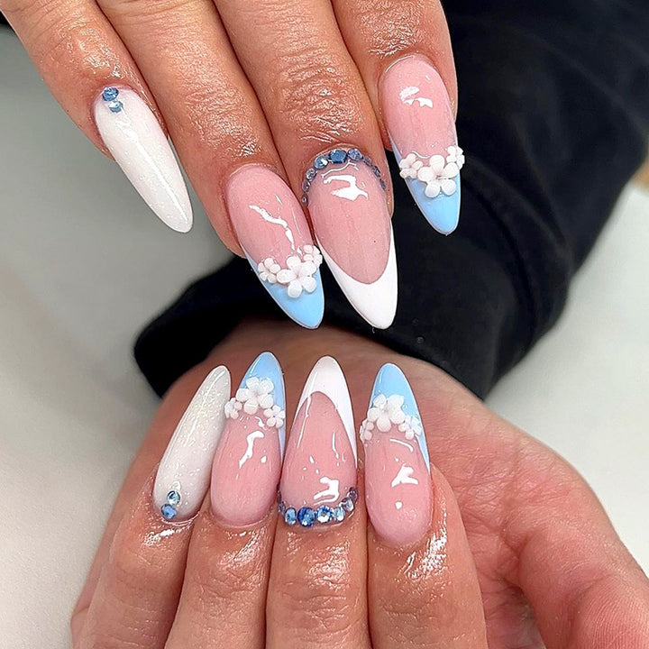 Artificial nails with floral accents and gradient Stornfield