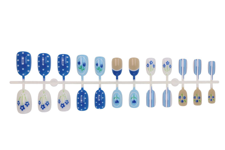 Nail art set with floral and striped designs Stornfield