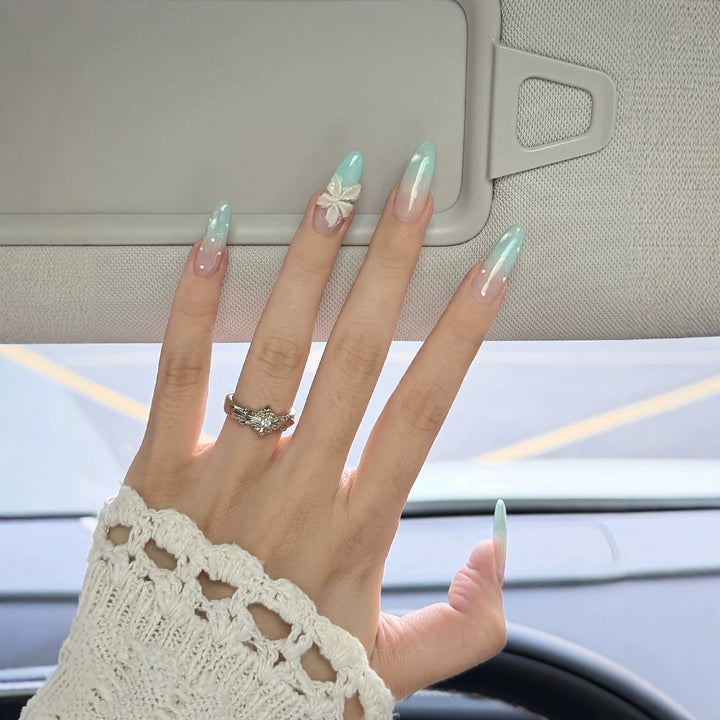 Artistic Press-On Nail Art Set with Floral and Ombre Design