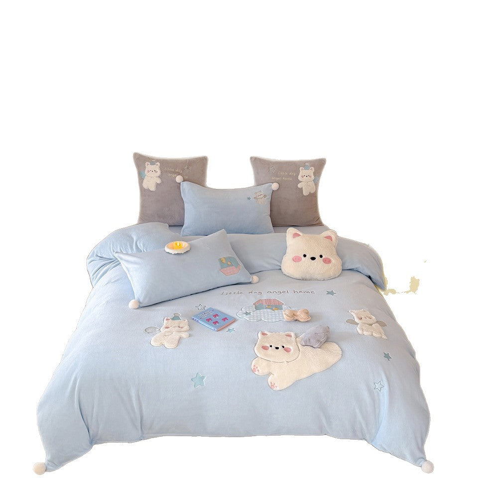 Kids' bedding set with 3D plush cats, velvet look and decorative pom-poms
