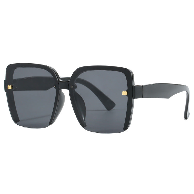 Women's oversized sunglasses with stylish, modern frame Stornfield