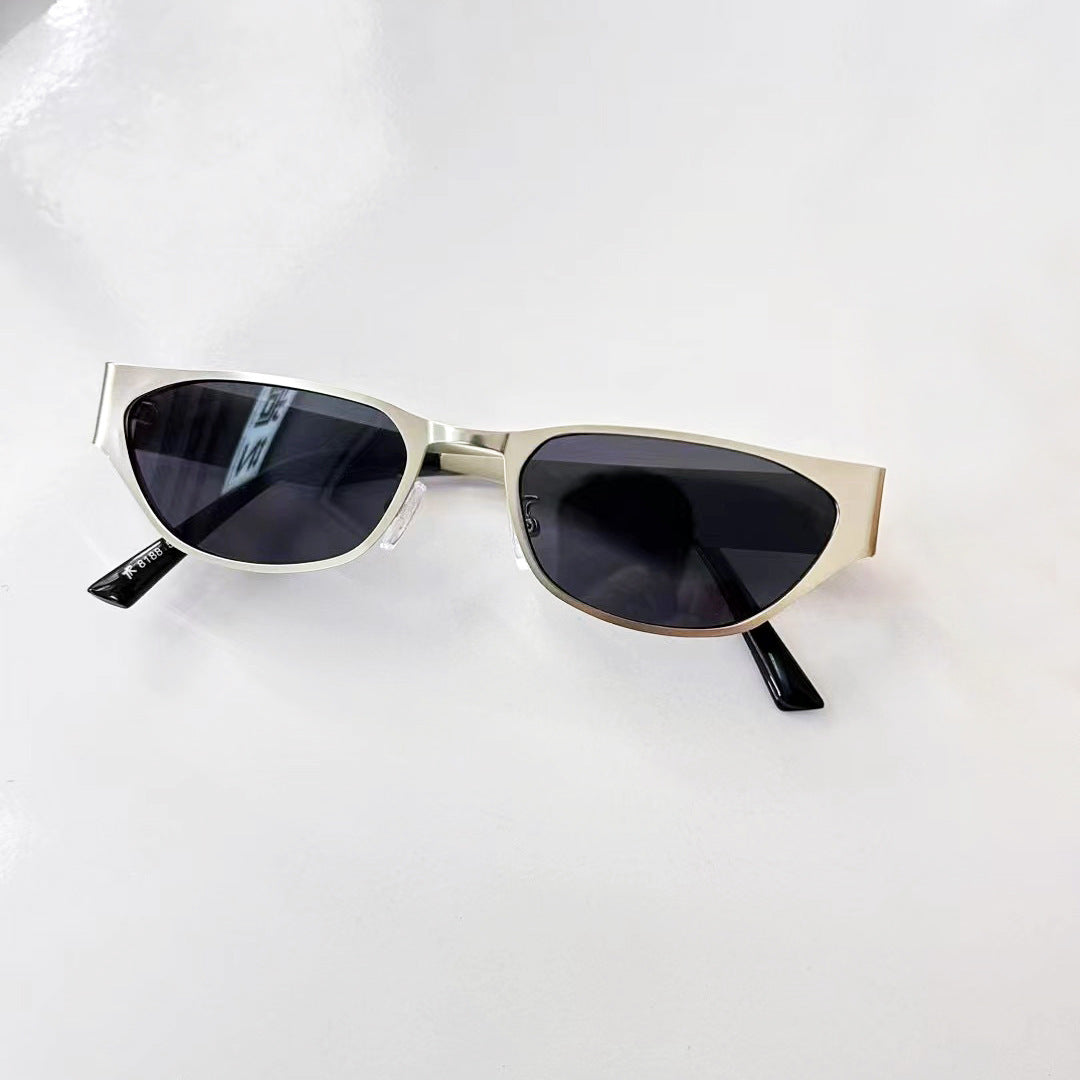 Fashionable sunglasses with elegant design Stornfield