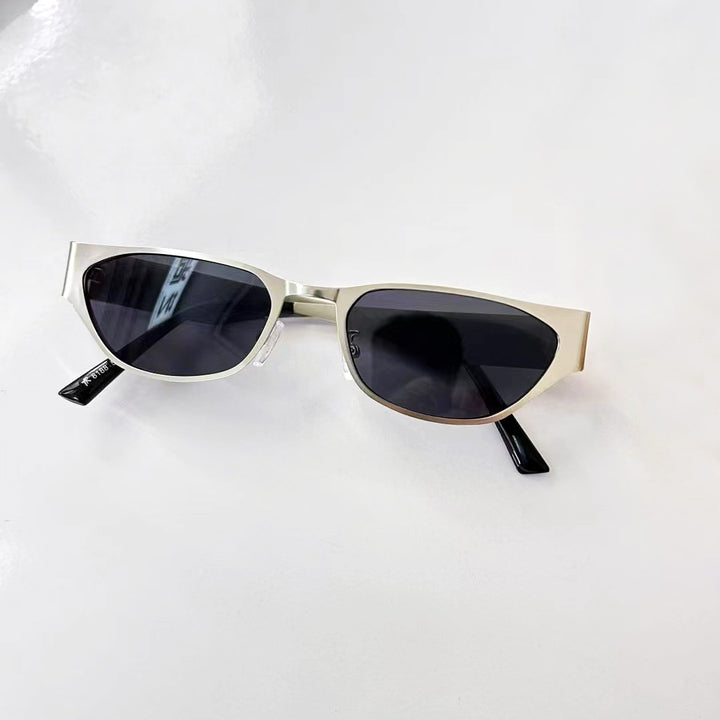 Fashionable sunglasses with elegant design Stornfield