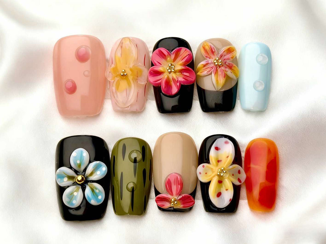 Decorative Handcrafted Press-On Nail Art Set with Beach-Inspired Designs
