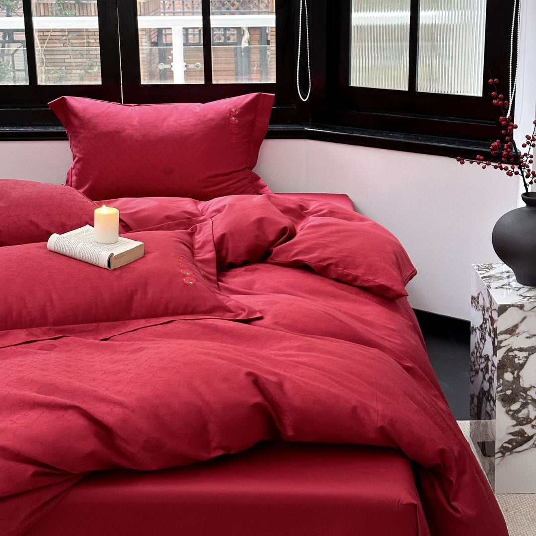Premium bedding set made of cotton satin with a light quilted texture and hidden zipper