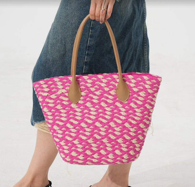 Bast tote bag with stylish zigzag pattern and leather handles Stornfield
