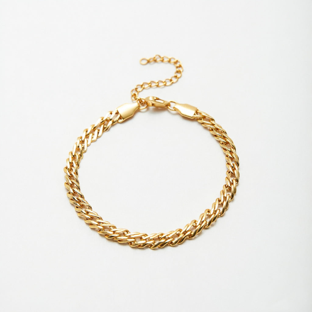 Stylish Interwoven Chain Bracelet Stornfield