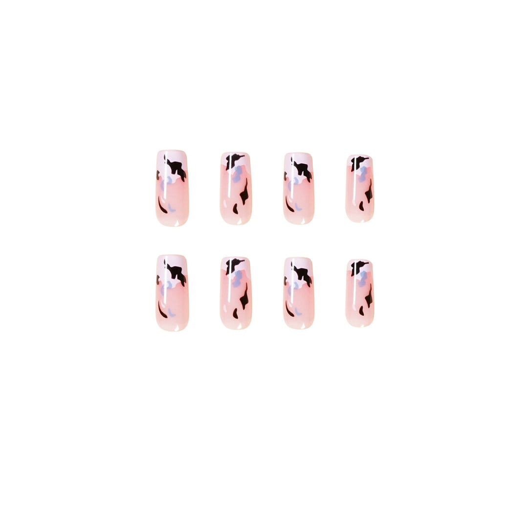 Artificial nail art with modern color pattern Stornfield