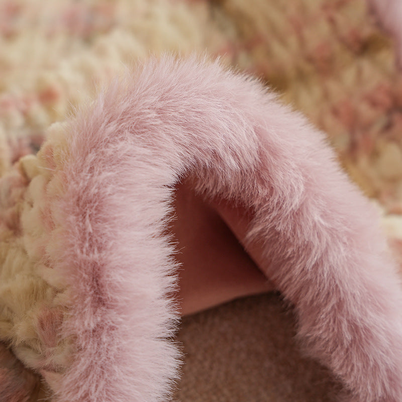 Long lumbar support cushion with patterned bouclé surface and plush trim Stornfield