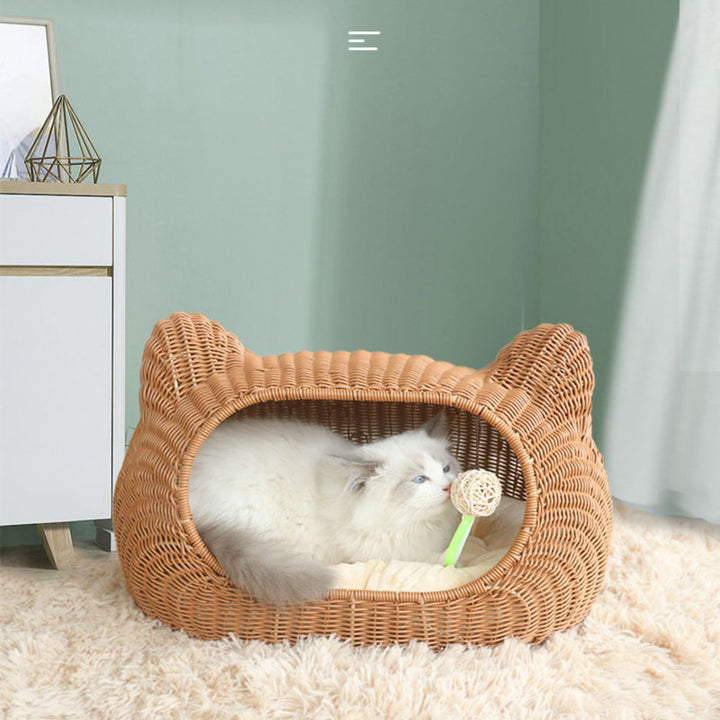 Cozy cat bed in animal design Stornfield