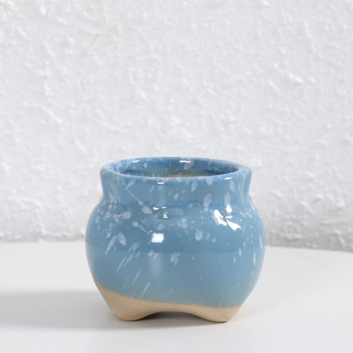 Contemporary Curved Ceramic Vase Stornfeild