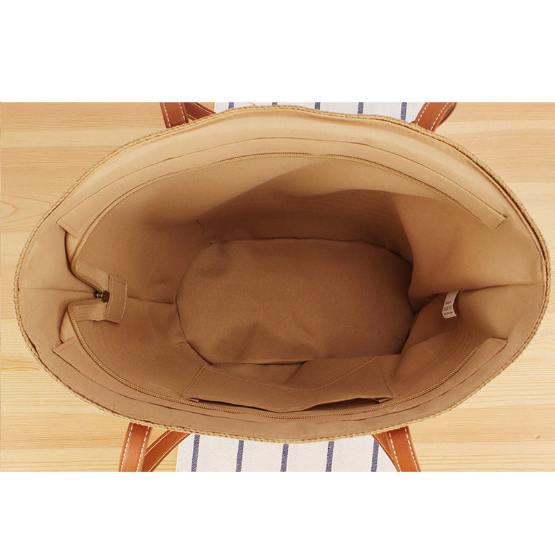 Beach bag with modern stripe design Stornfield
