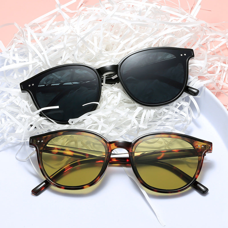 Women's round sunglasses with stylish design and UV protection Stornfield