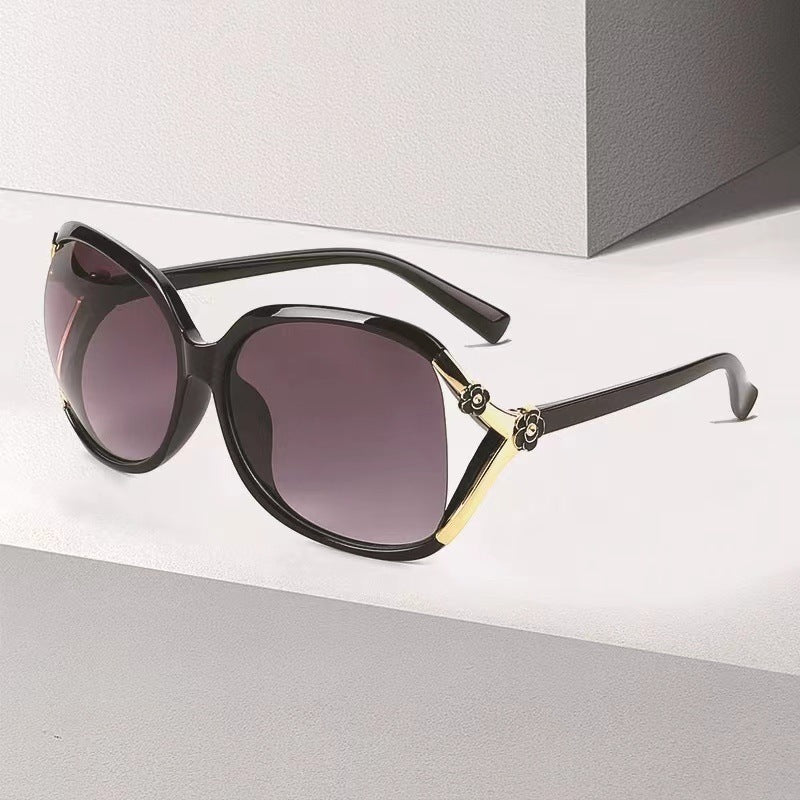 Elegant Oversized Butterfly Sunglasses Stornfield