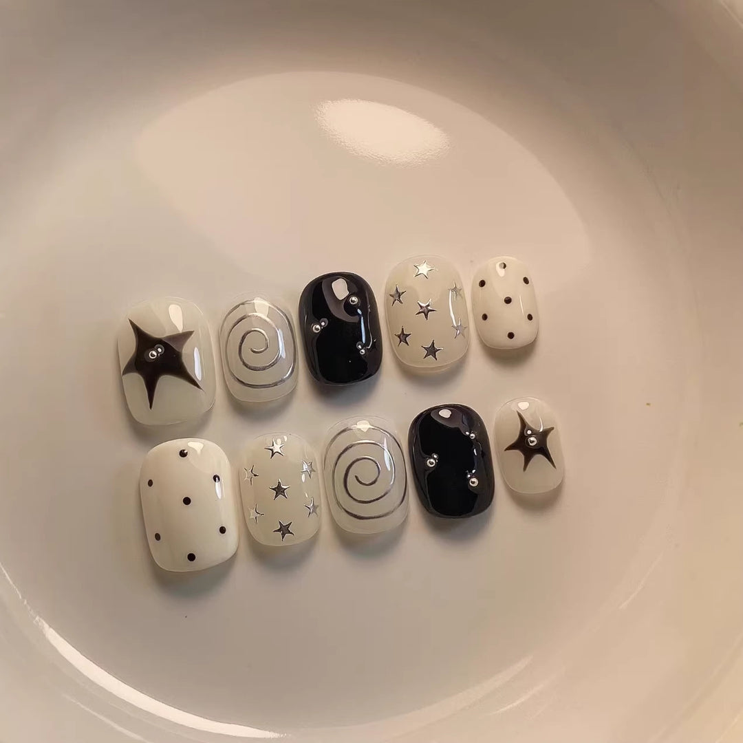 Stylish Press-On Nail Art Set  1791773888