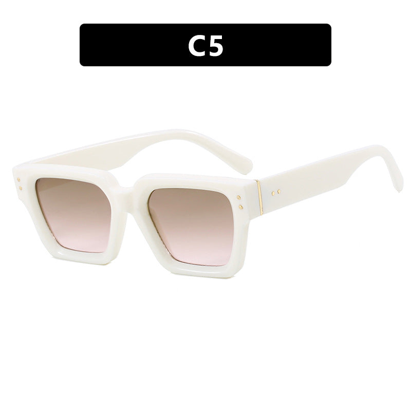 Women's trendy sunglasses in elegant oversized design Stornfield