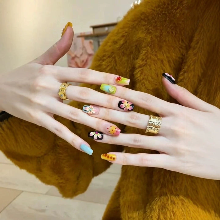Artistic Floral Nail Art Extensions  1791717357
