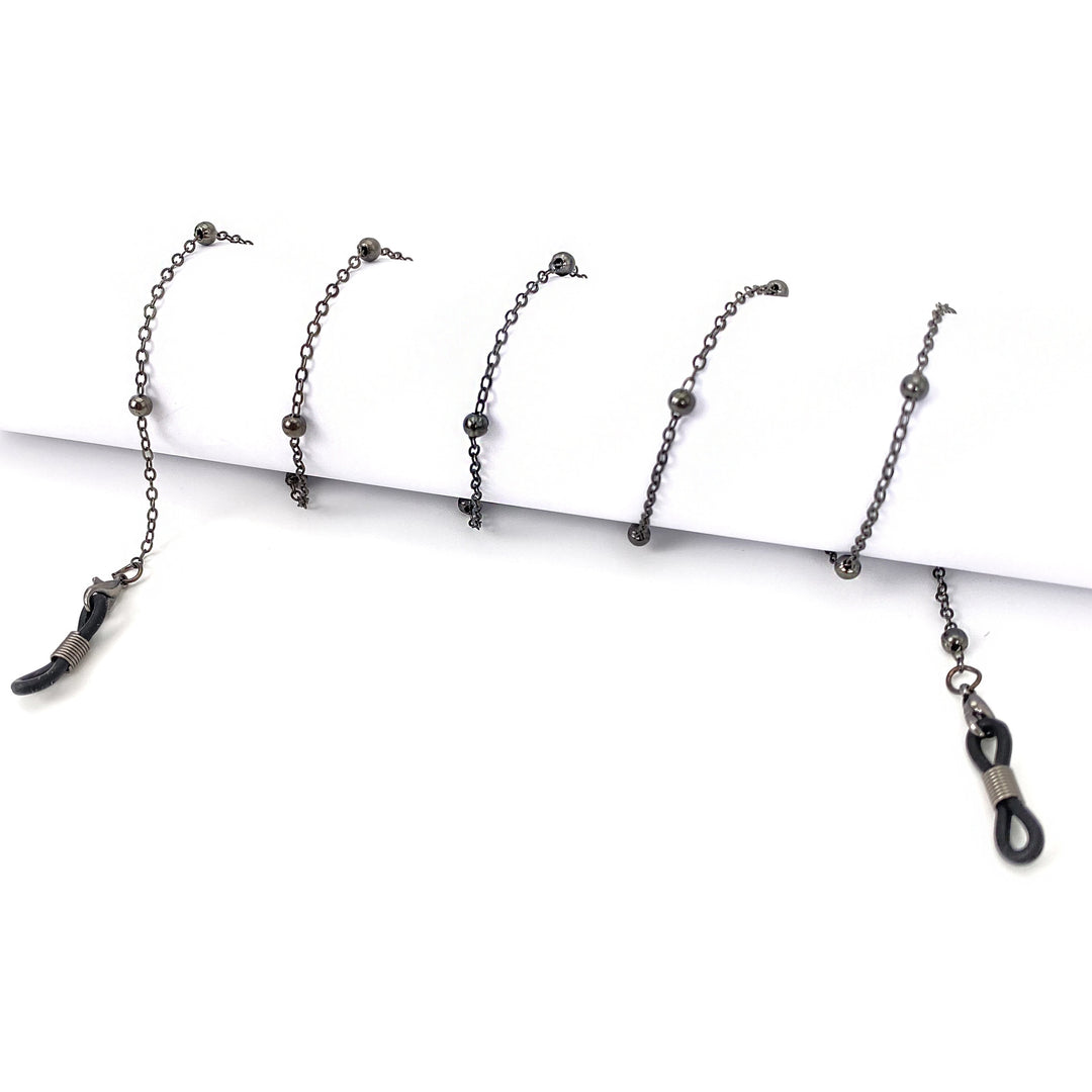 Minimalist Chain Eyewear Holder Stornfield