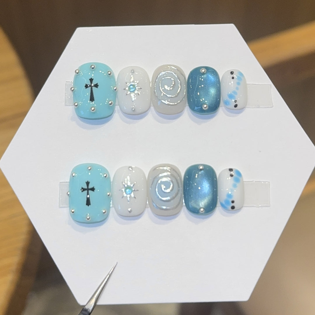 Artificial nail tips with creative geometric designs Stornfield