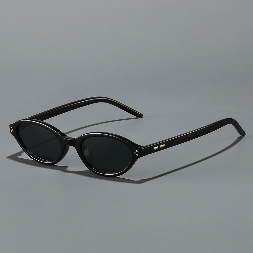 Retro-Inspired Oval Frame Sunglasses Stornfield 1787812534