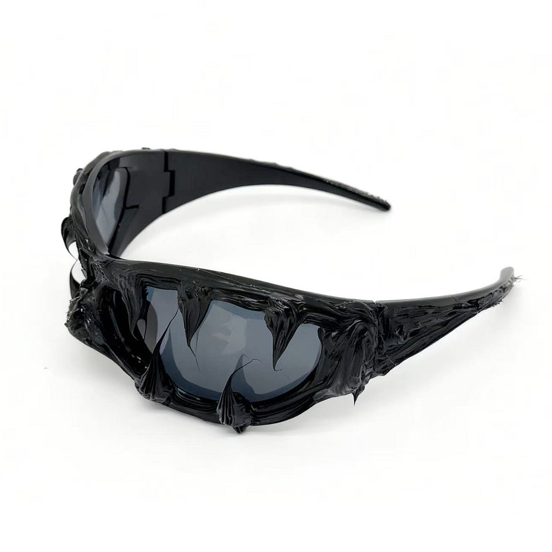 Ladies Extravagant Sports Sunglasses with creatively designed frame Stornfield