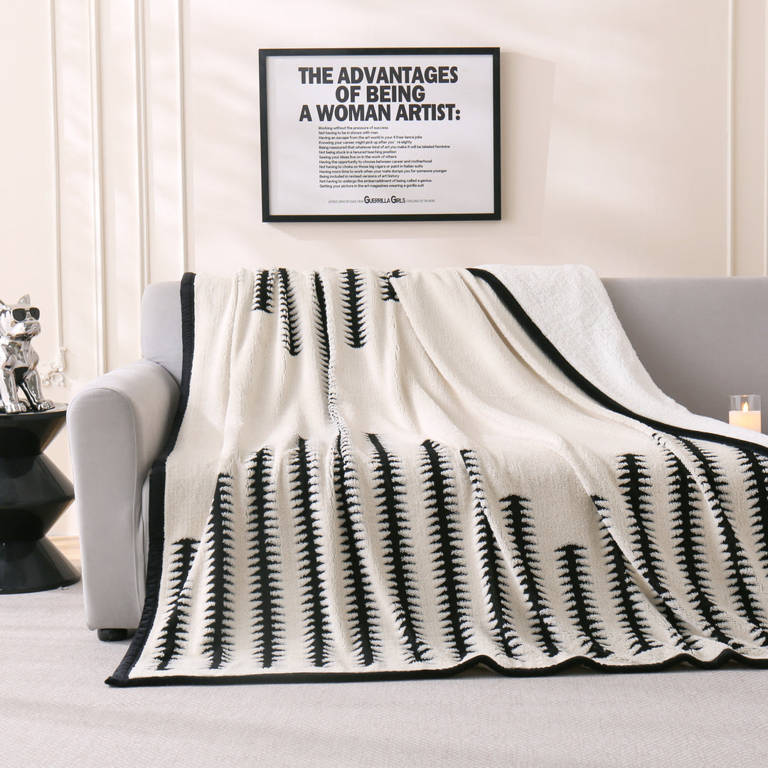 Chic Floral Pattern Throw Blanket Stornfield