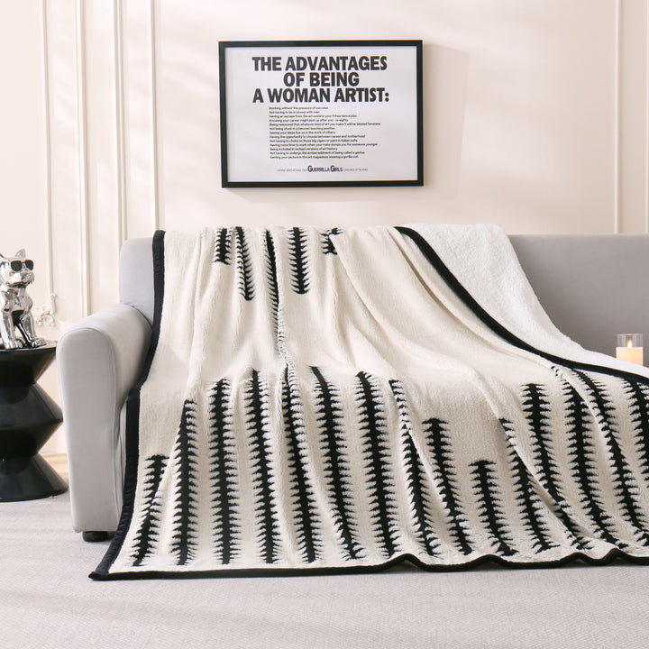 Chic Floral Pattern Throw Blanket Stornfield