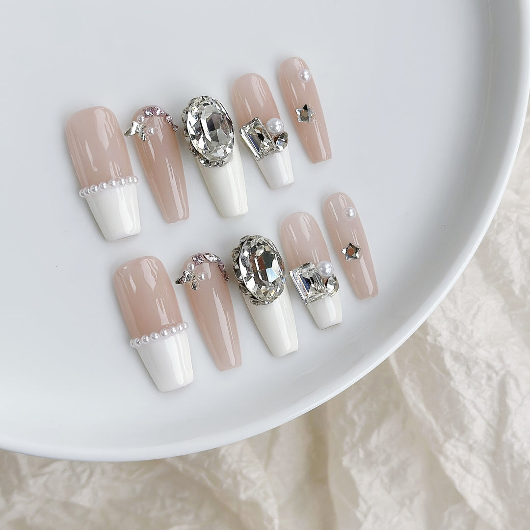 Decorative Press-On Nail Art Set with Rhinestone Embellishments