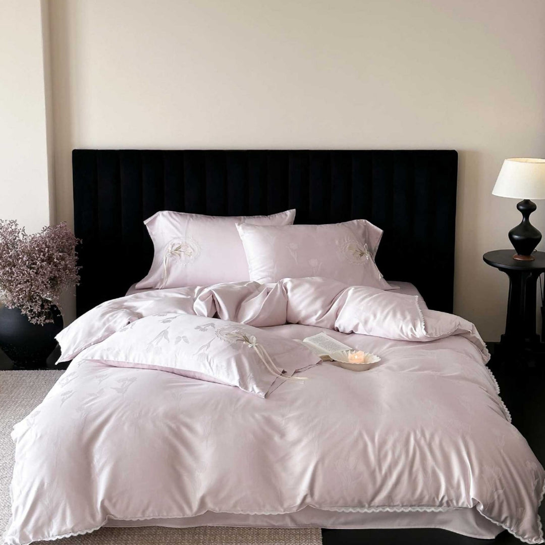 Embroidered Satin-Feel Duvet Cover Bedding Set with Scalloped Lace Edge and Pillow Shams