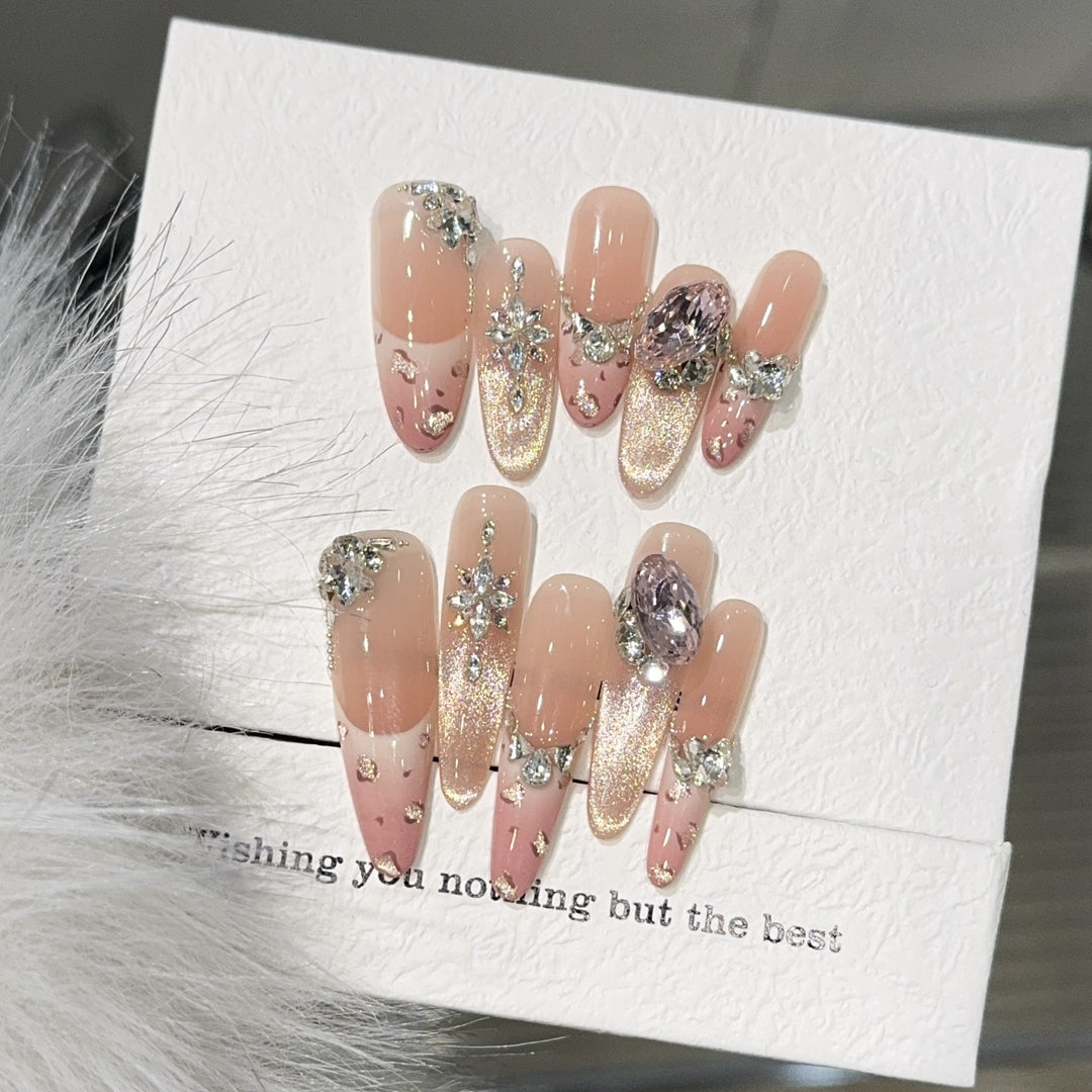 Glamorous Art Nails Stornfield