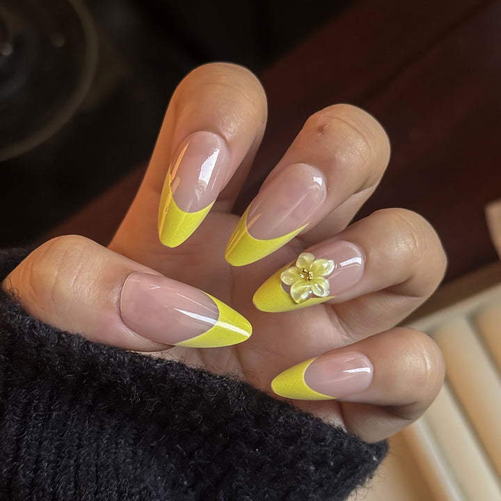 Decorative Artisan Press-On Nail Set Stornfield