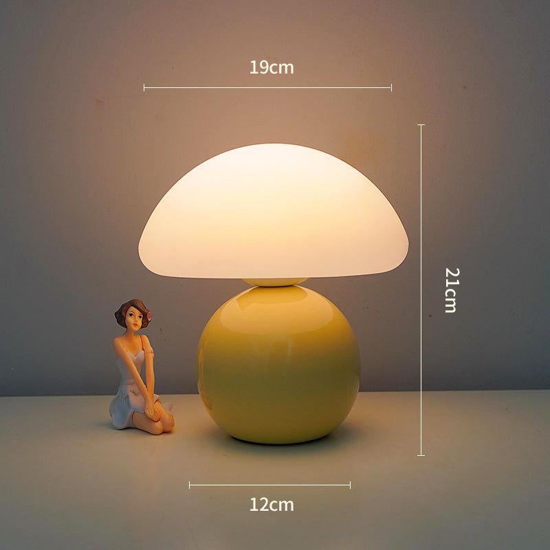 Artistic Mushroom-Shaped Table Lamp