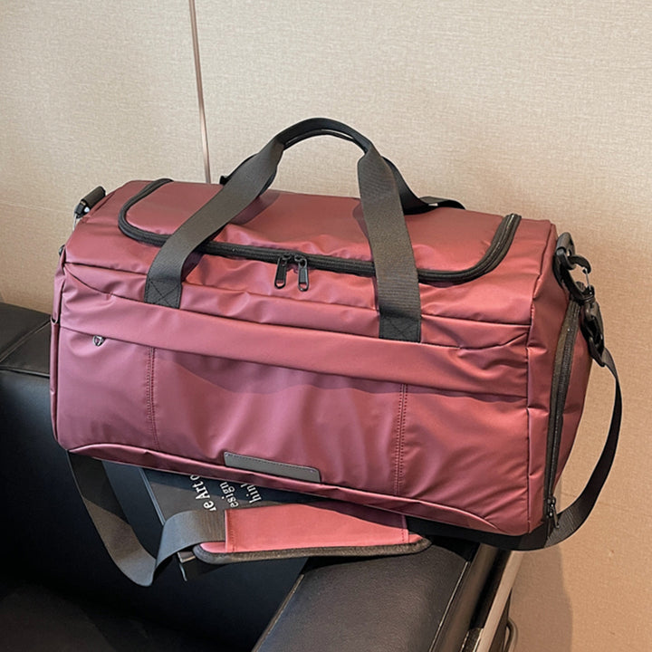 Sporty travel bag with insulated lining Stornfield