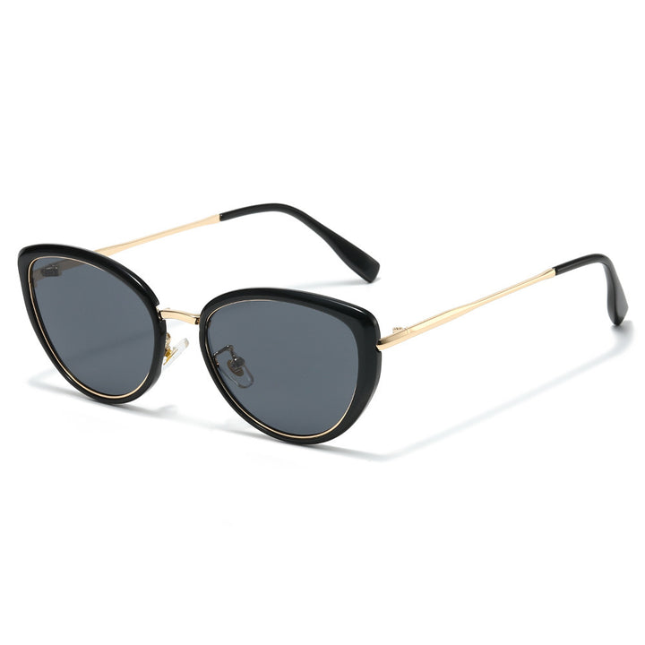 Fashion-Forward Cat-Eye Sunglasses with Trendy Tortoiseshell Frame Stornfield