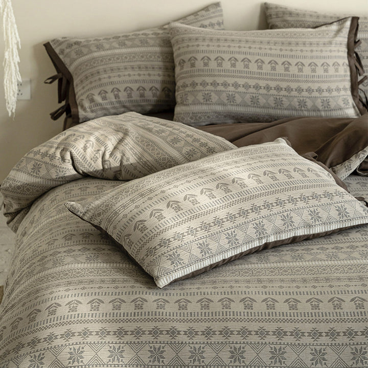 Reversible Cotton Duvet Cover Set with Geometric Jacquard and Tie-Trim Pillow Shams
