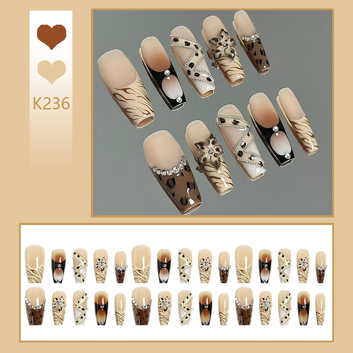 Artificial nail set with unique design Stornfield