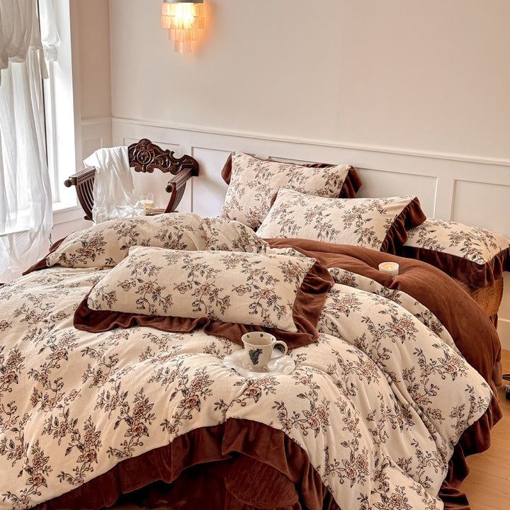 Elegant Floral Quilted Bedspread Set