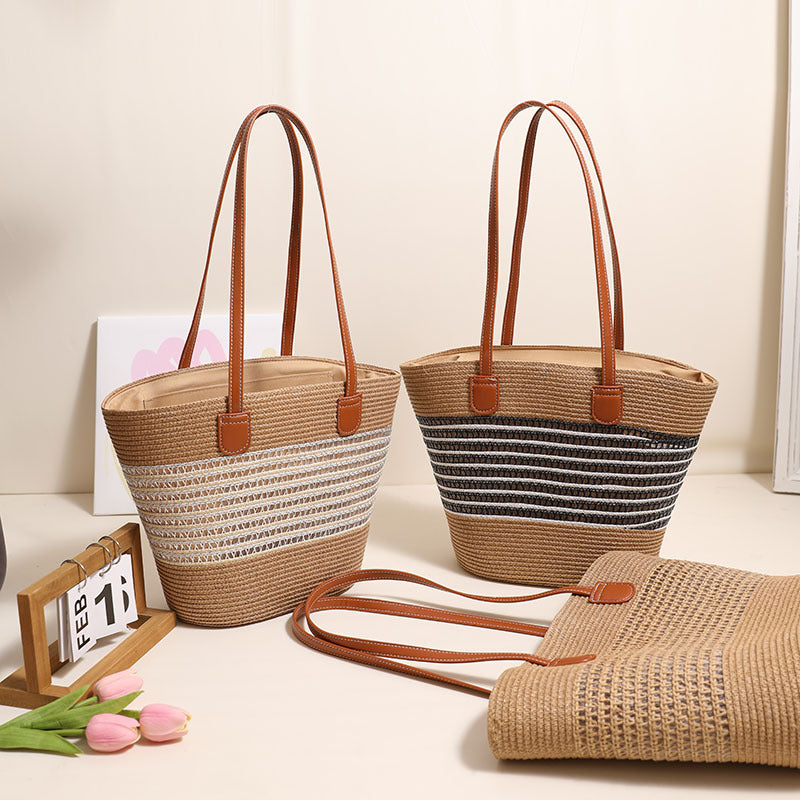 Elegant Bast bag with leather accents Stornfield